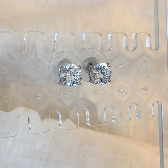 Cubic Zirconia Stud Earrings - Picture 4 of 6